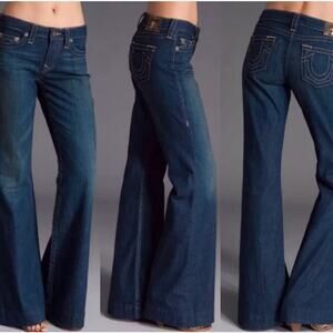 True Religion Wide Leg Candice Y2K Style 1970's Style Mid Rise Medium Wash Jeans